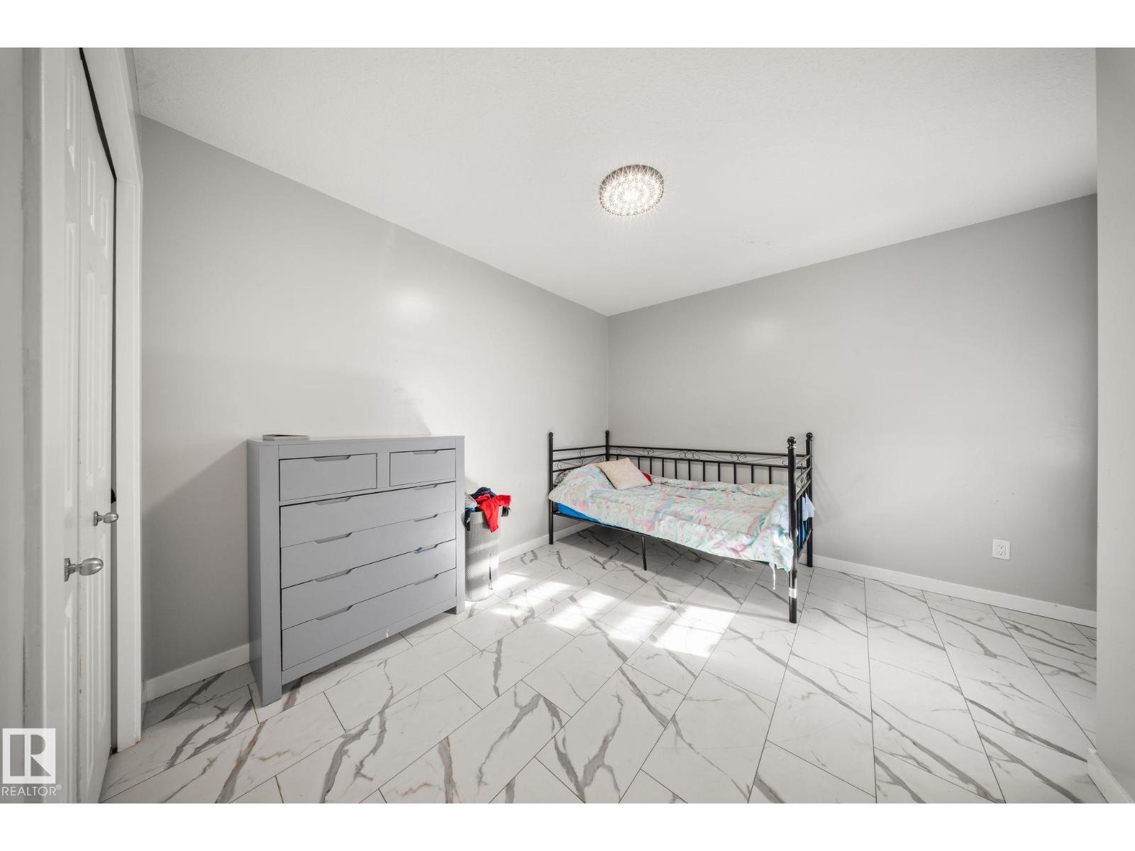 3445 CHECKNITA TC SW, Edmonton