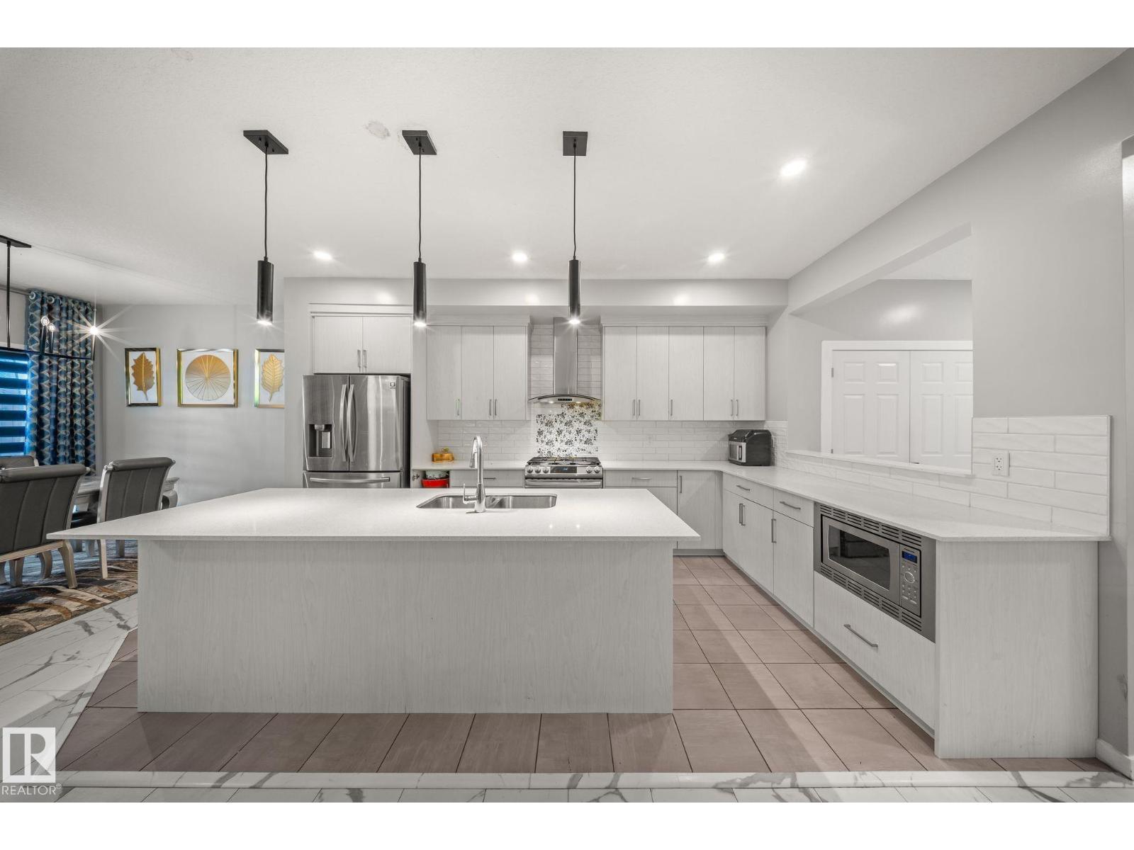 3445 CHECKNITA TC SW, Edmonton