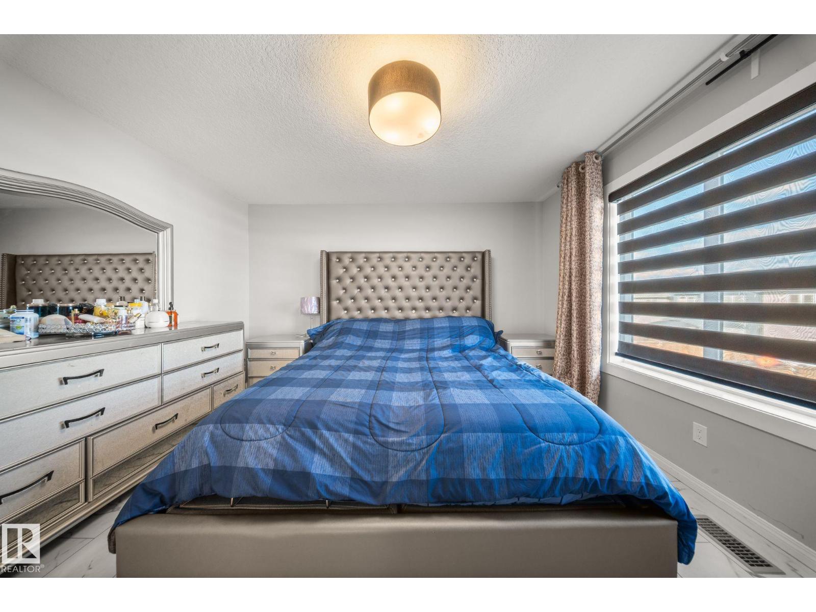 3445 CHECKNITA TC SW, Edmonton