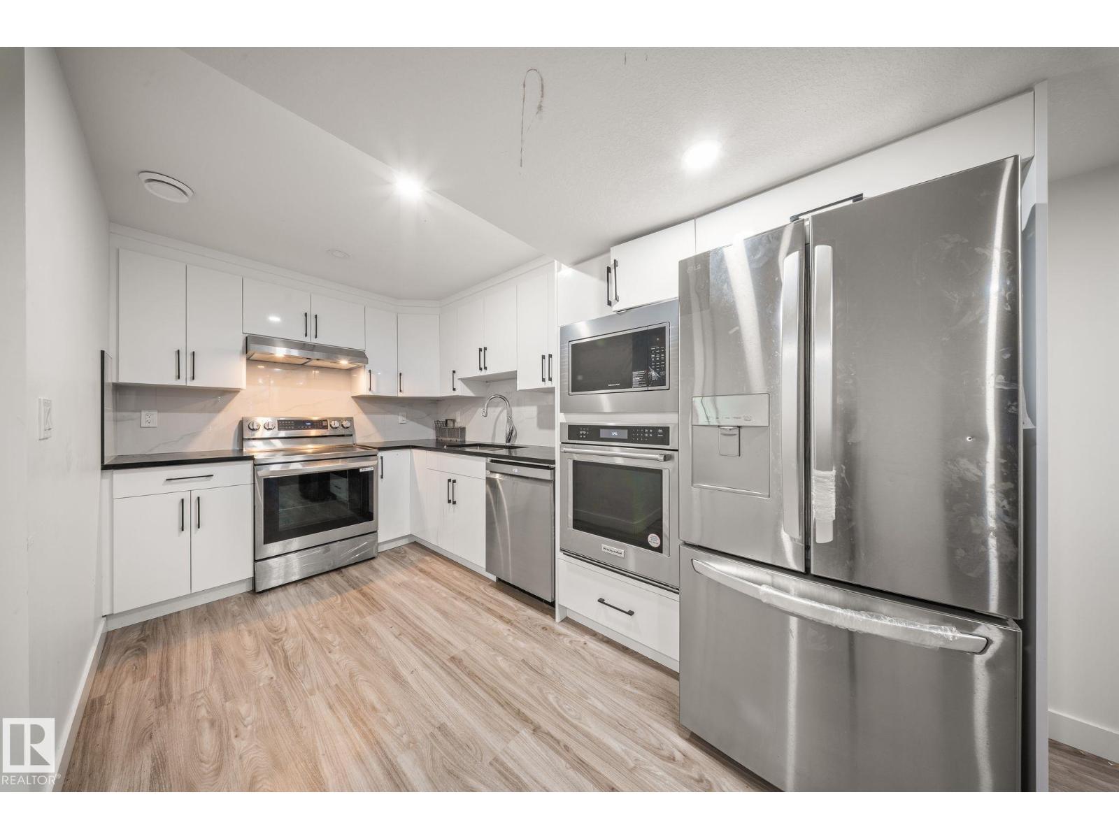 3445 CHECKNITA TC SW, Edmonton