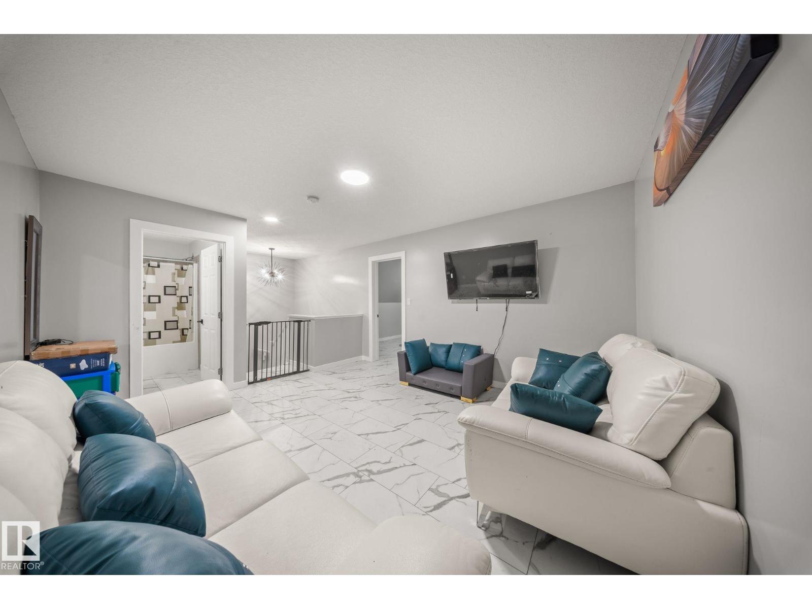 3445 CHECKNITA TC SW, Edmonton