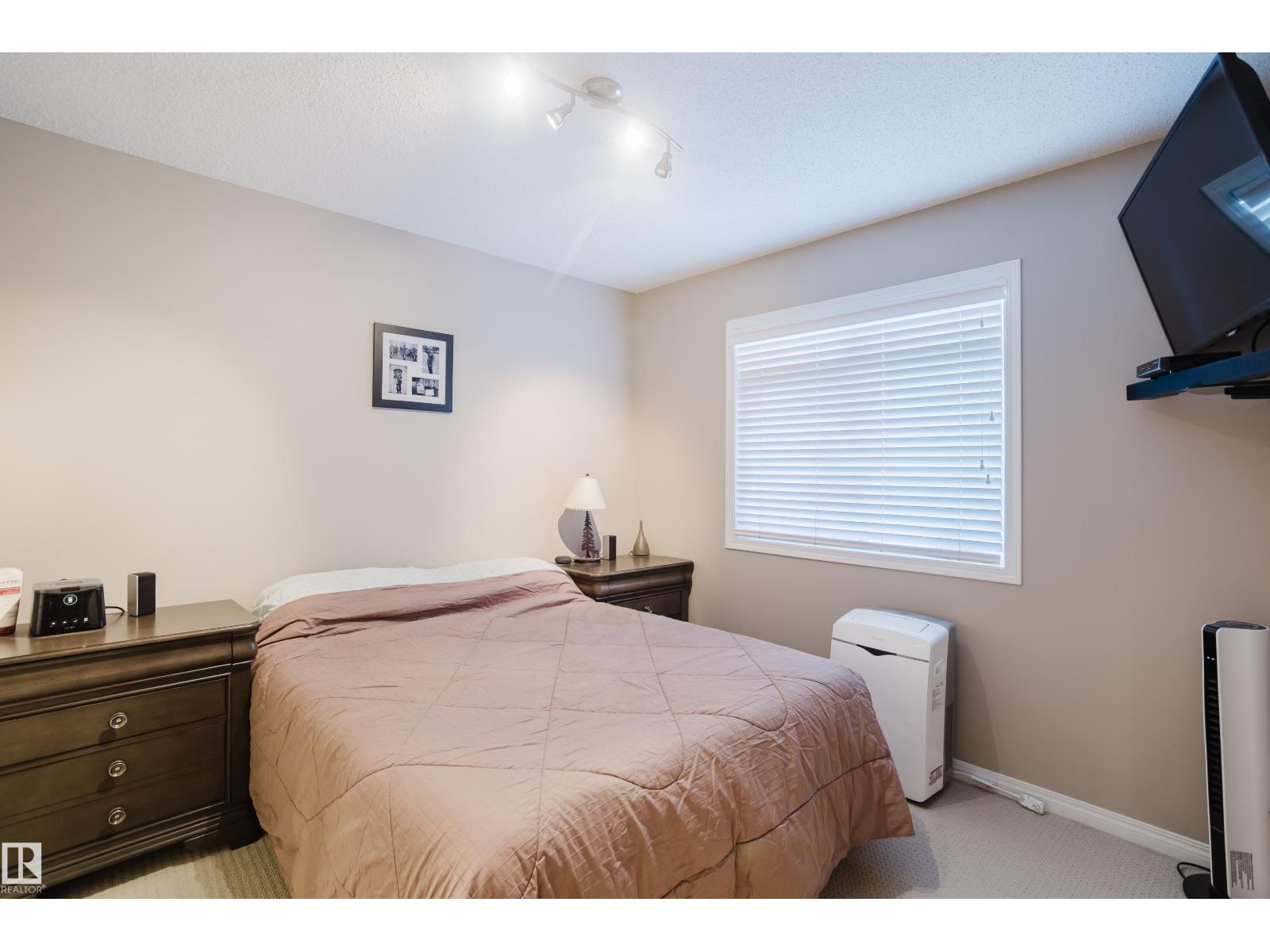 #81 1804 70 ST SW, Edmonton