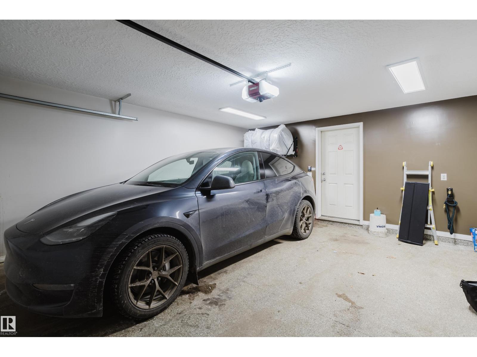 #81 1804 70 ST SW, Edmonton