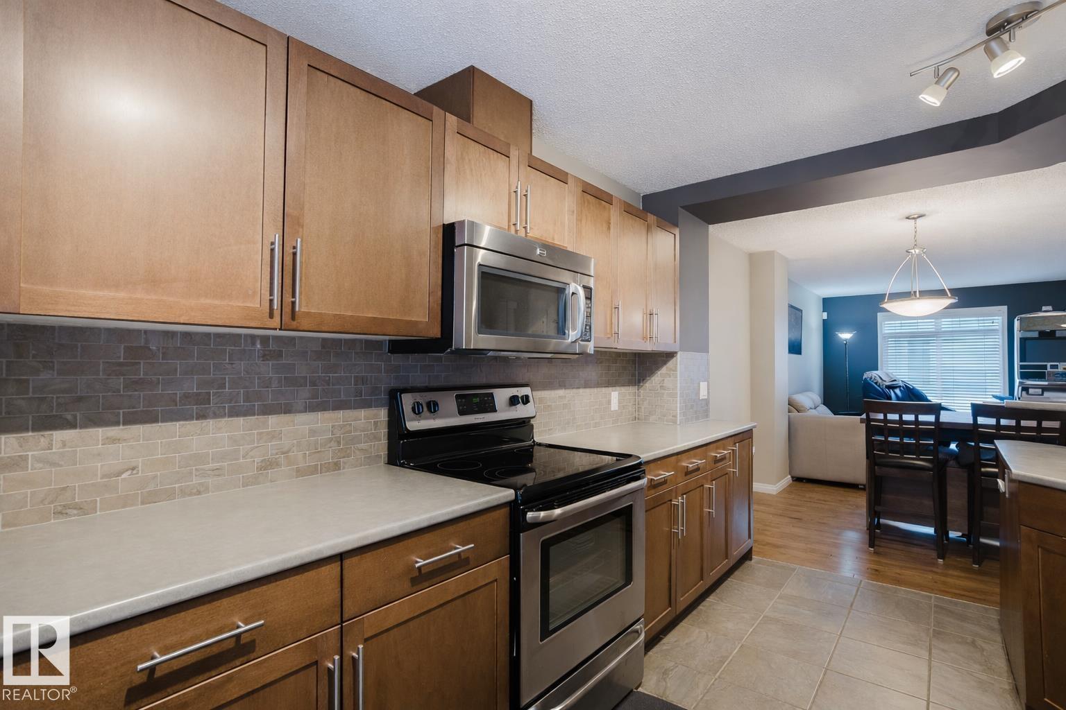 #81 1804 70 ST SW, Edmonton