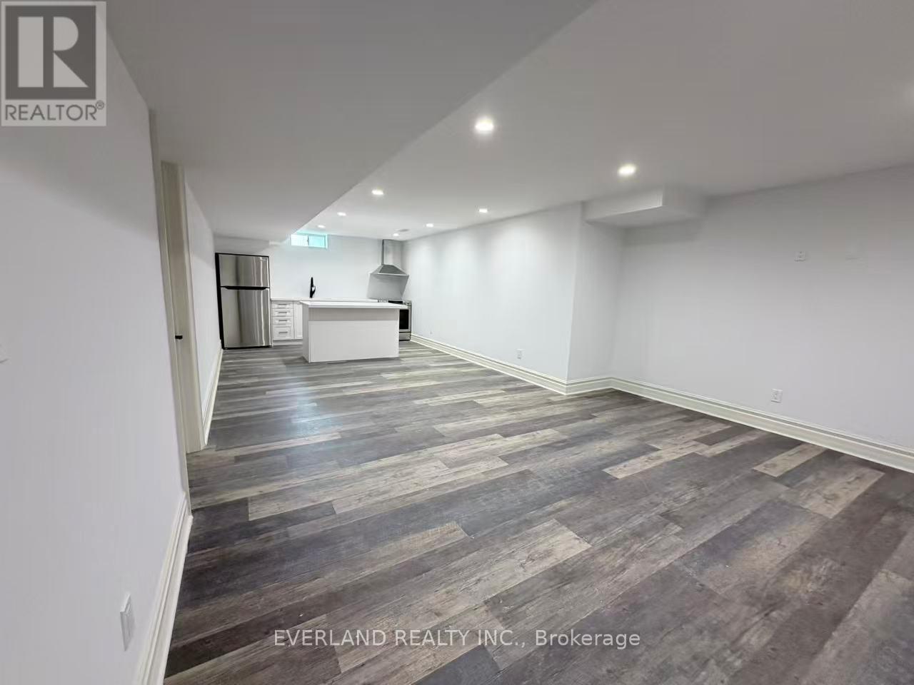 BASEMENT138 LADY FENYROSE AVENUE, Vaughan (Patterson), Ontario