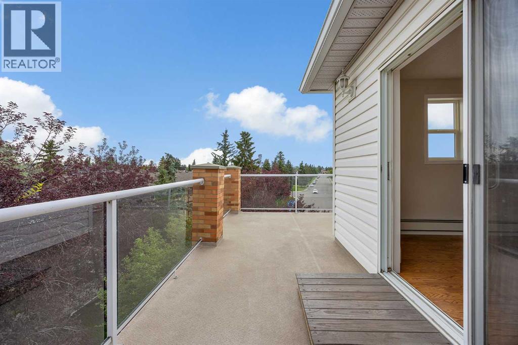 Single Family House for Sale in   Manora Place NE Marlborough Park Calgary 