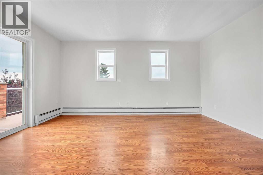 Single Family House for Sale in   Manora Place NE Marlborough Park Calgary 