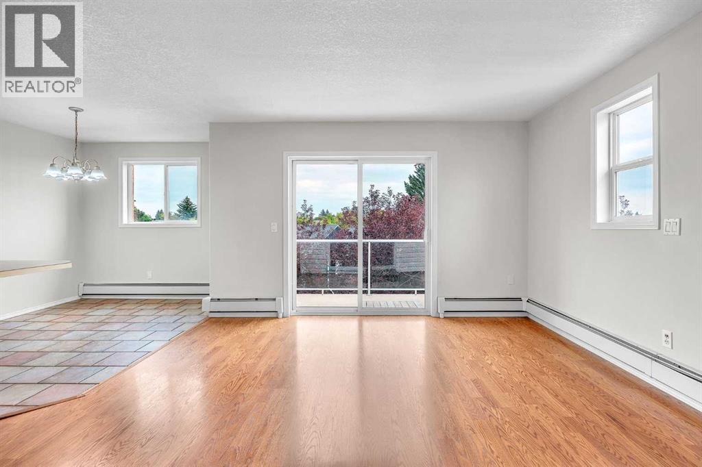 Single Family House for Sale in   Manora Place NE Marlborough Park Calgary 