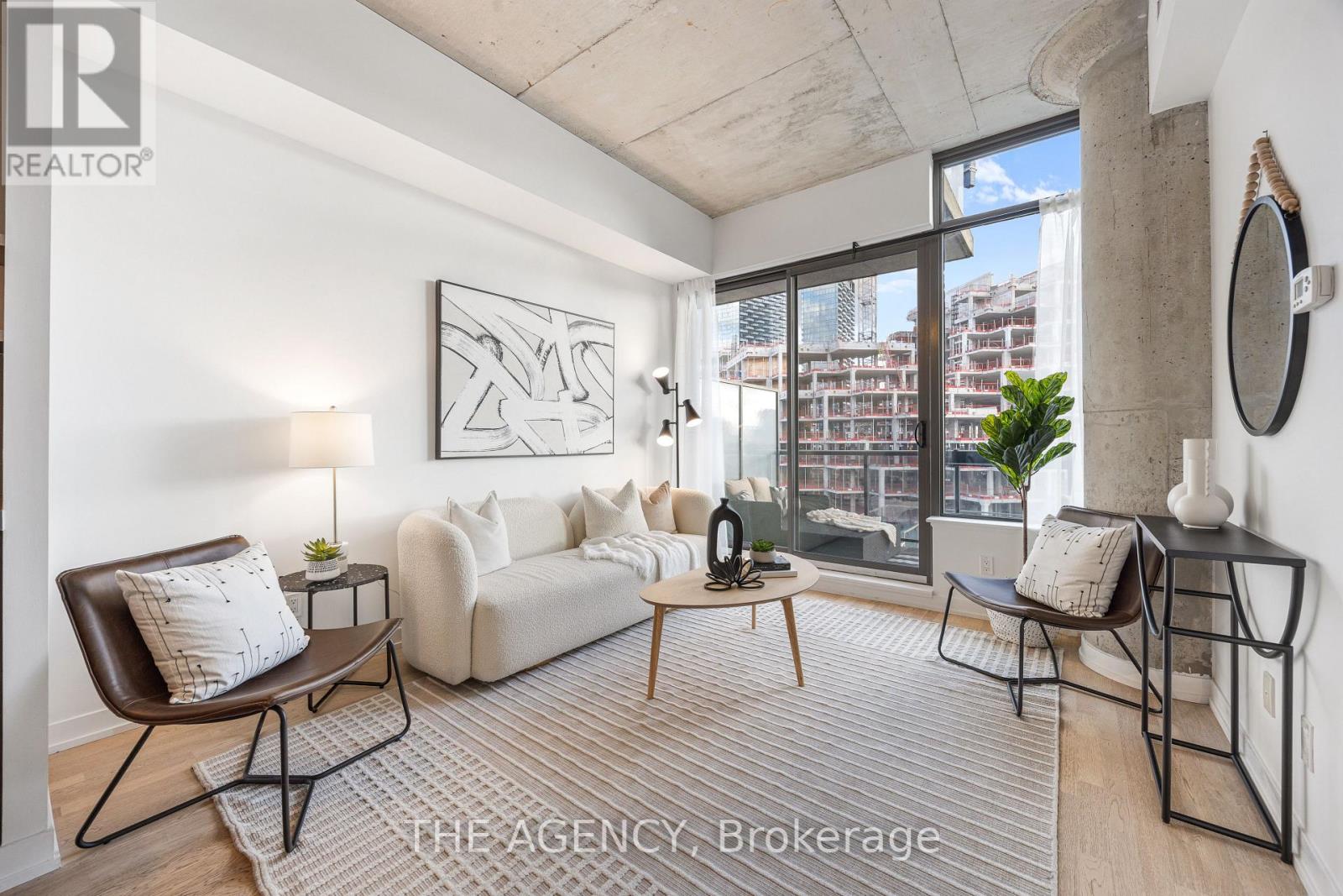 #1011 560 KING STREET W - 13