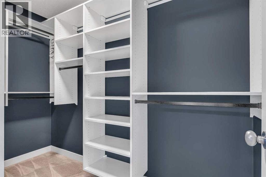 Single Family House for Sale in    Avenue NW Montgomery Calgary 