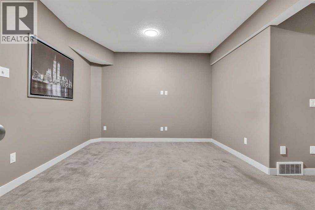 Single Family House for Sale in    Avenue NW Montgomery Calgary 