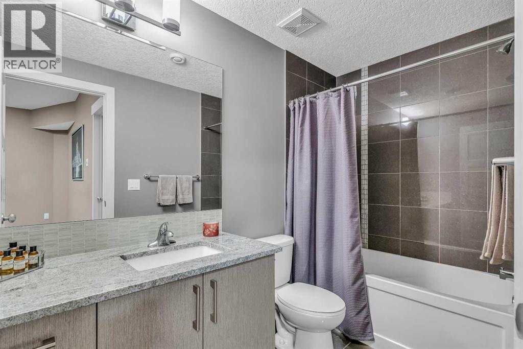 Single Family House for Sale in    Avenue NW Montgomery Calgary 