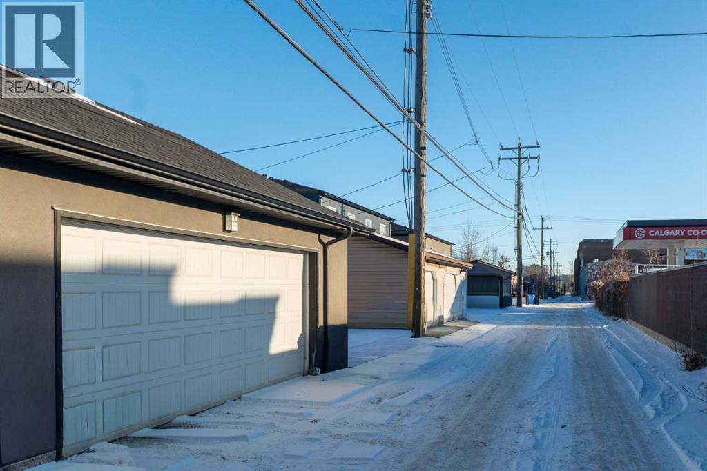 Single Family House for Sale in    Avenue NW Montgomery Calgary 