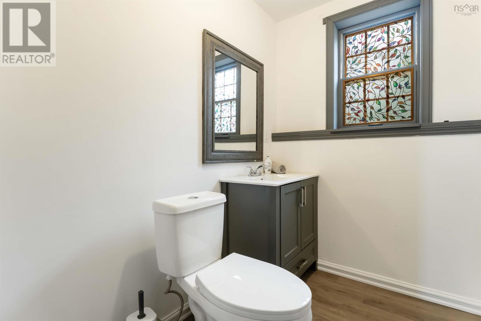 Property 25 of 26 of 92 Apple Tree Lane