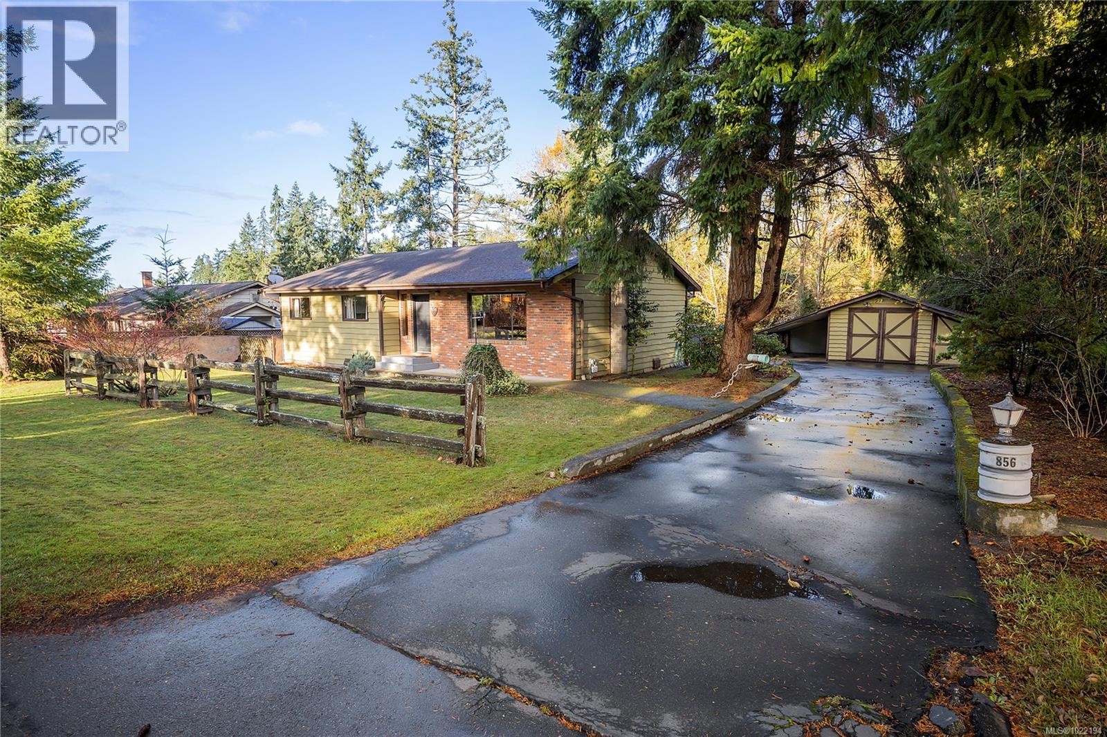 856 Reid Rd, Parksville