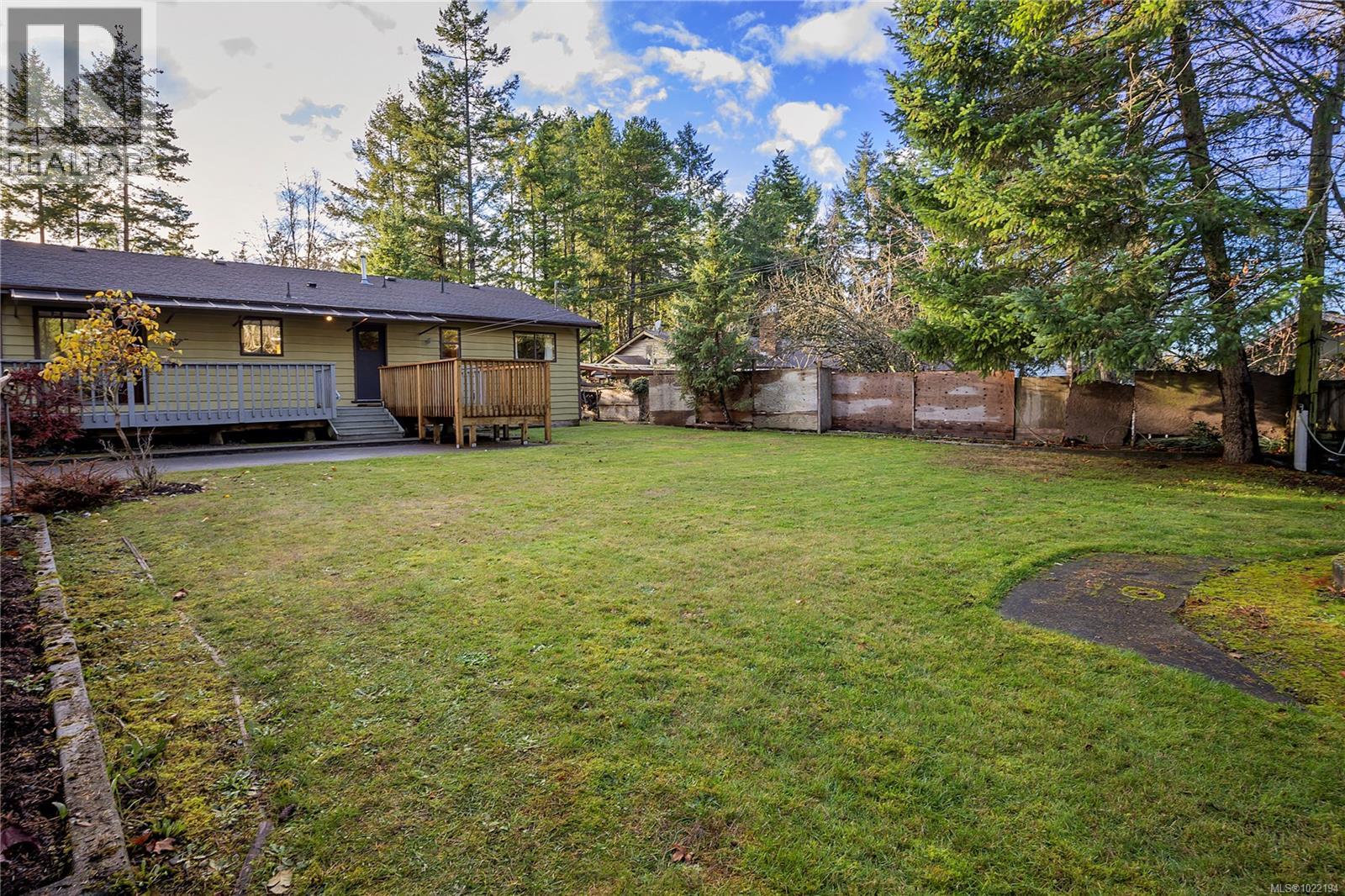 856 Reid Rd, Parksville