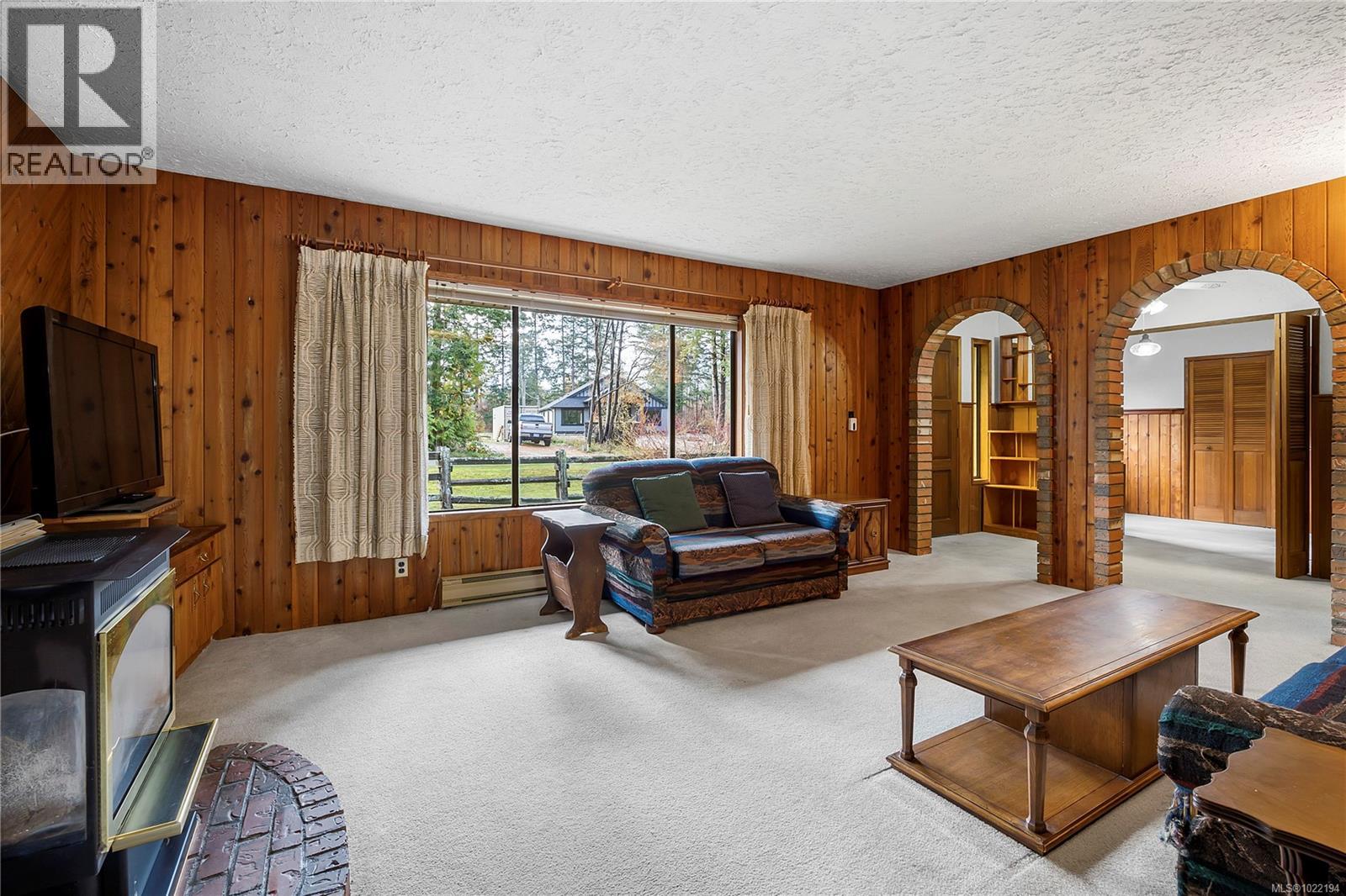 856 Reid Rd, Parksville