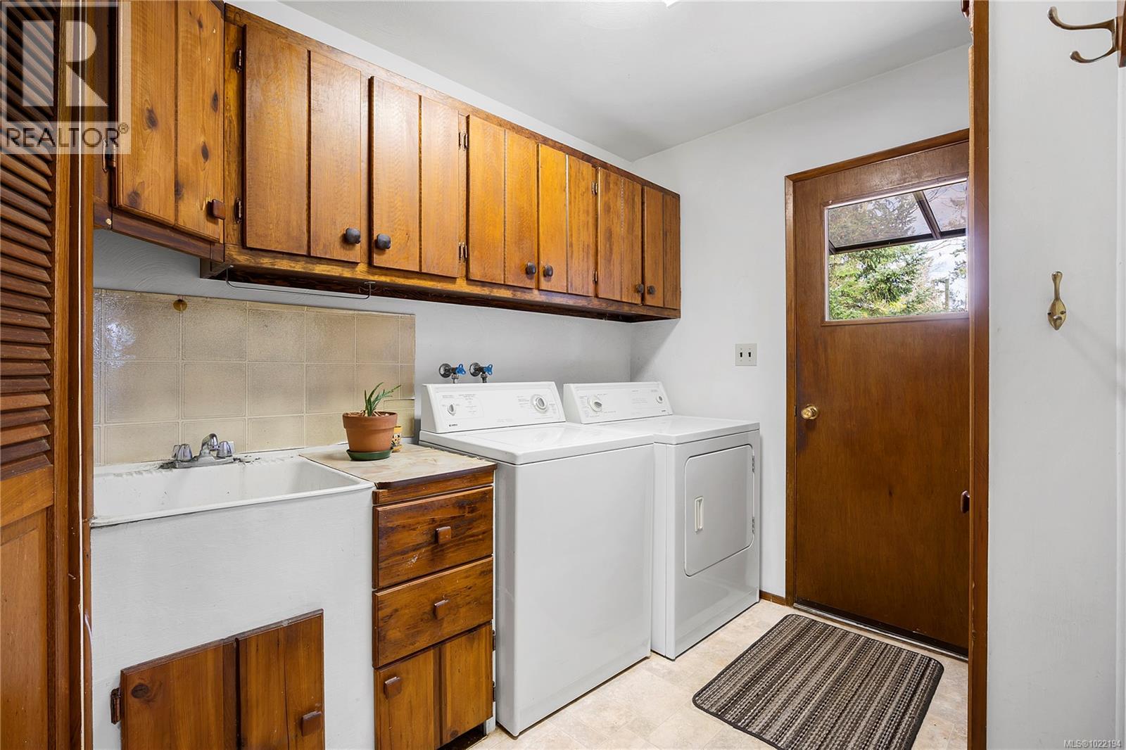 856 Reid Rd, Parksville