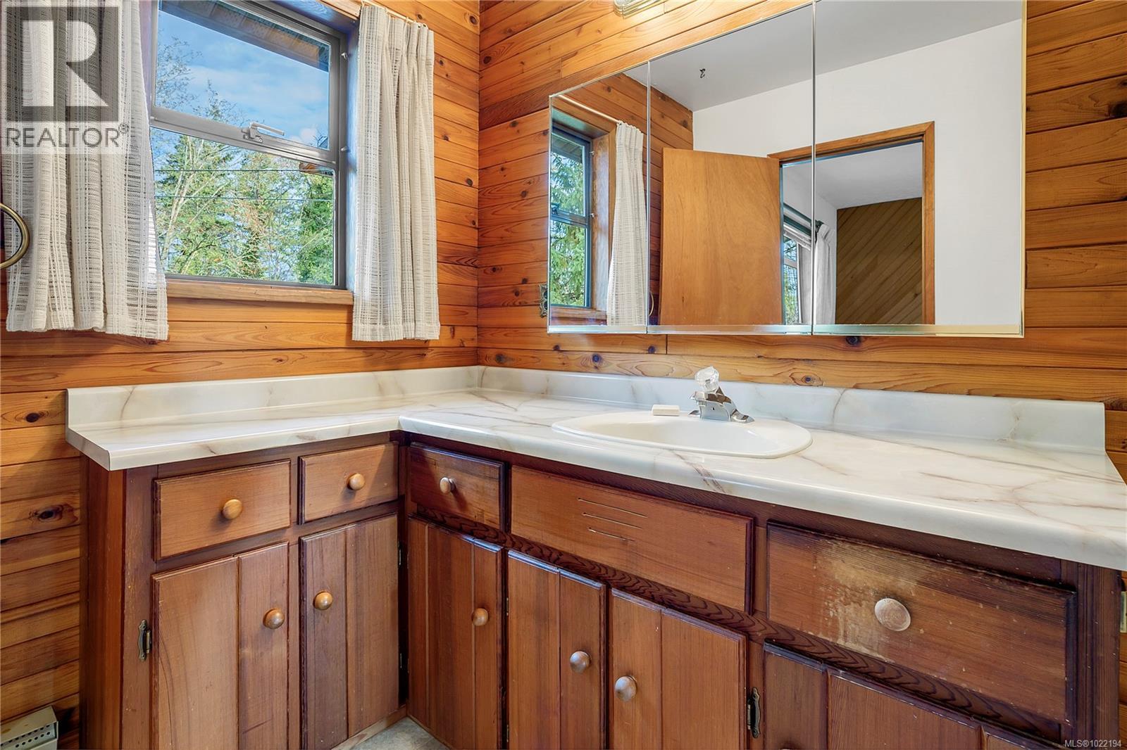 856 Reid Rd, Parksville