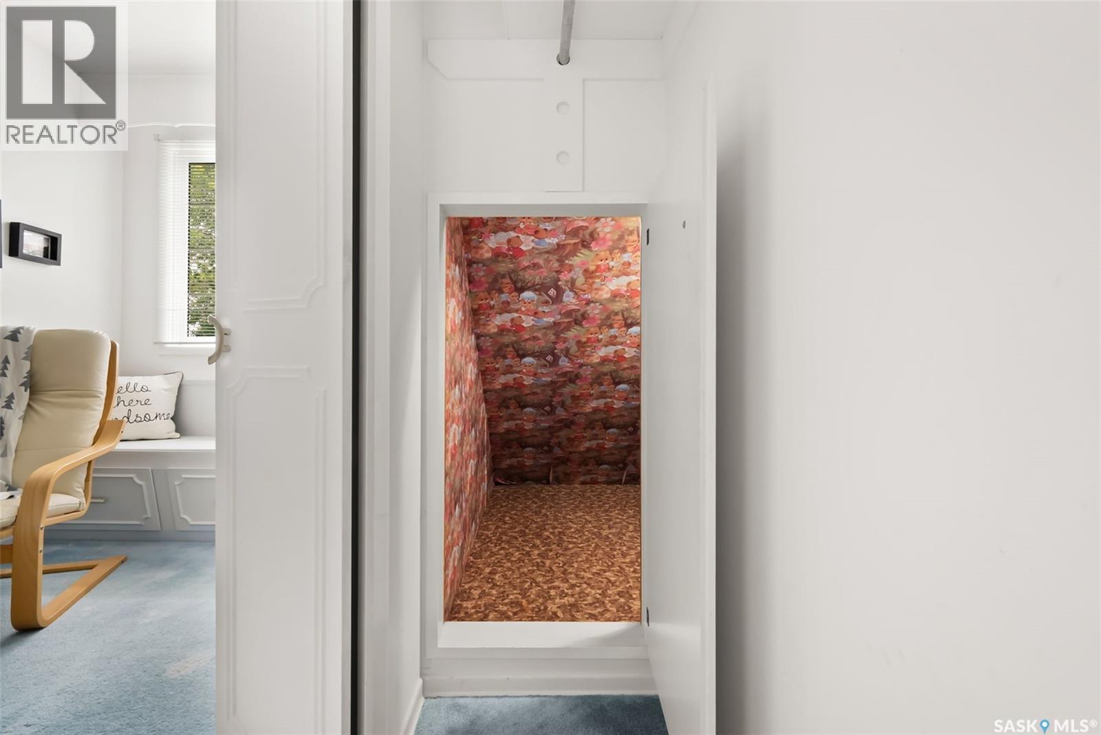 Single Family House 2 Level for Sale in  Lowry PLACE Regina 