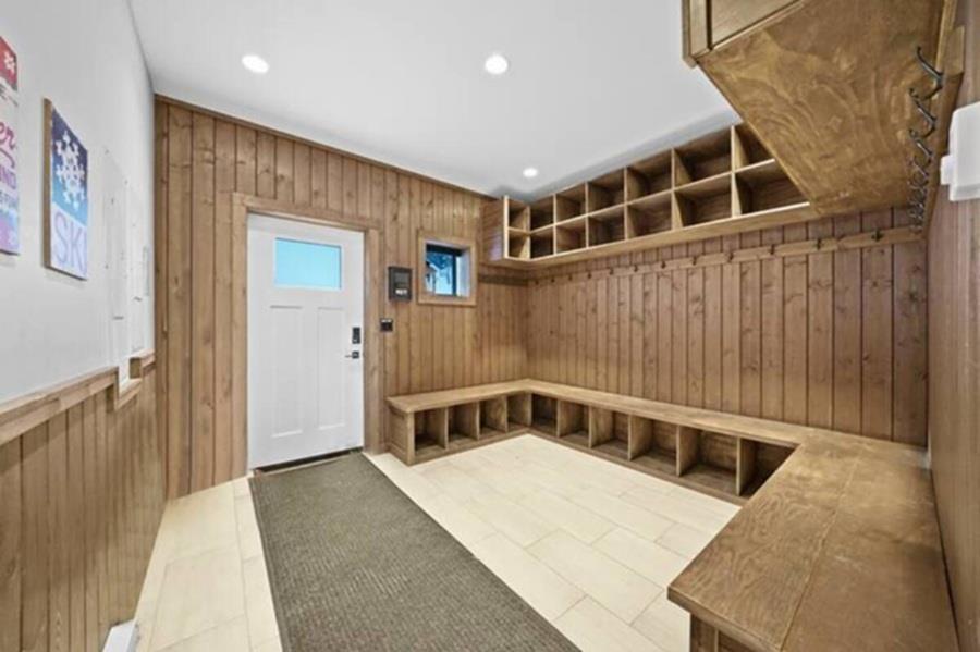 1 20921 SNOWFLAKE CRESCENT, Mission