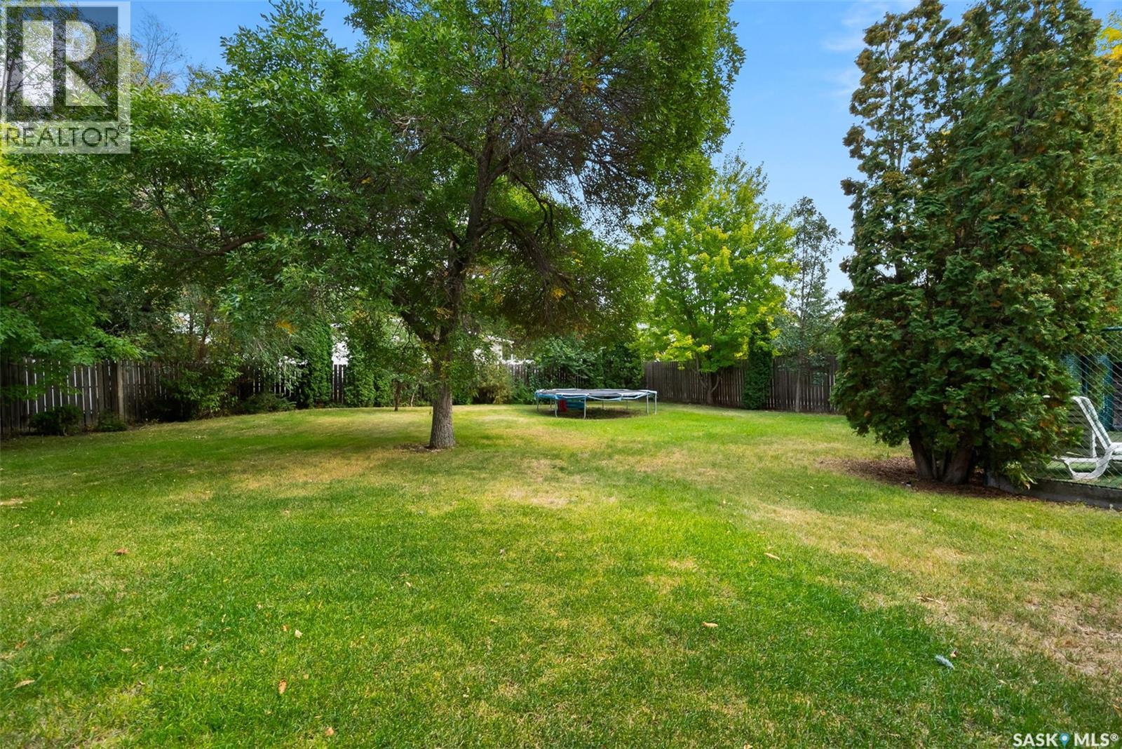 Single Family House 2 Level for Sale in  Lowry PLACE Regina 