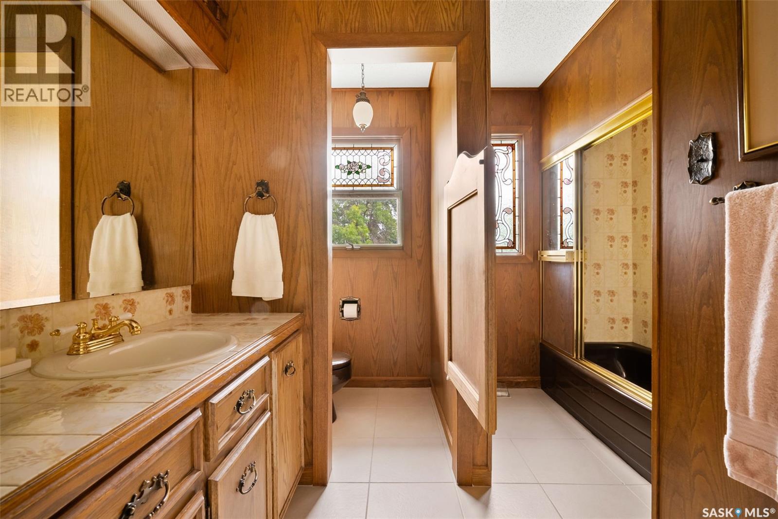 Single Family House 2 Level for Sale in  Lowry PLACE Regina 