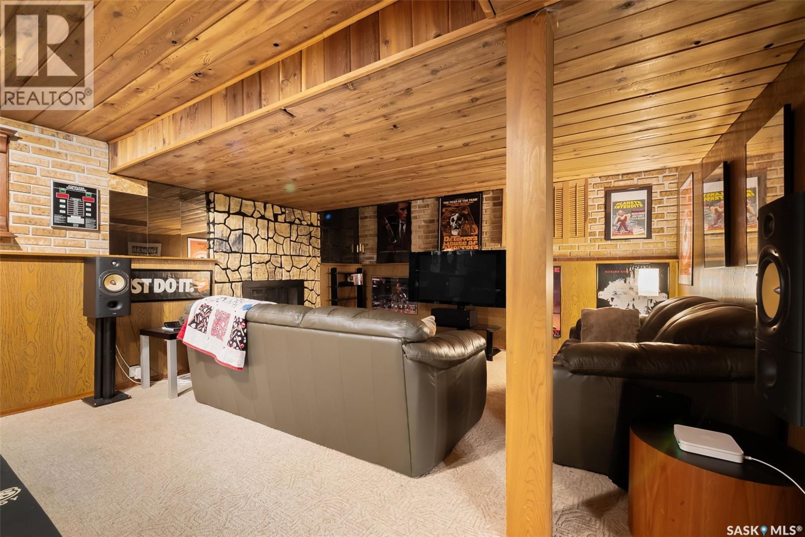 Single Family House 2 Level for Sale in  Lowry PLACE Regina 