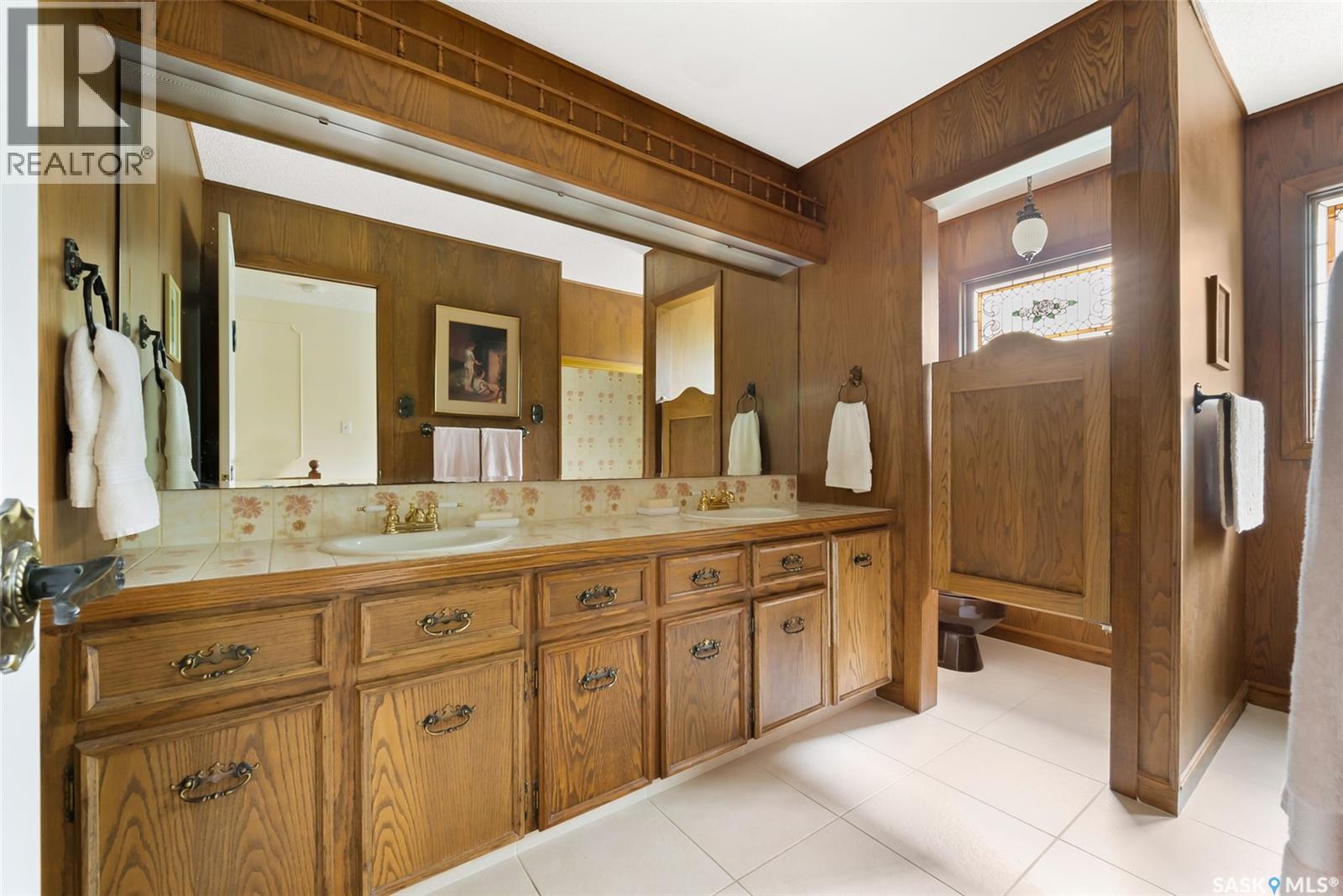 Single Family House 2 Level for Sale in  Lowry PLACE Regina 