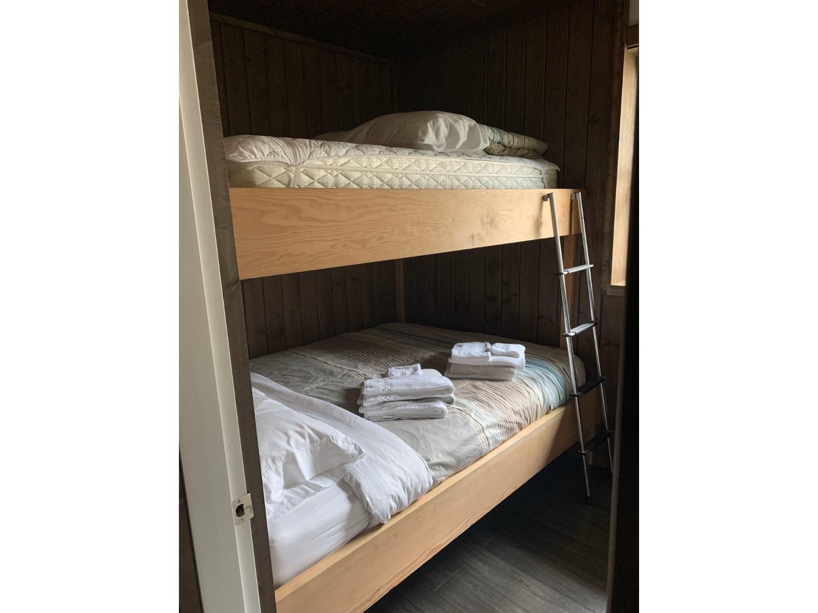 1 20921 SNOWFLAKE CRESCENT, Mission