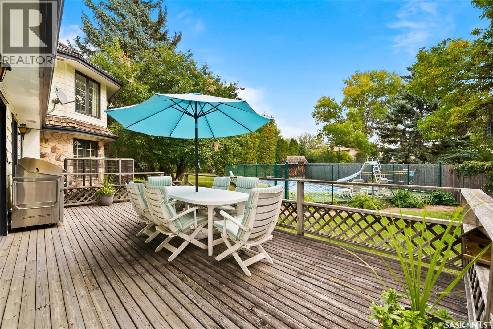 Single Family House 2 Level for Sale in  Lowry PLACE Regina 