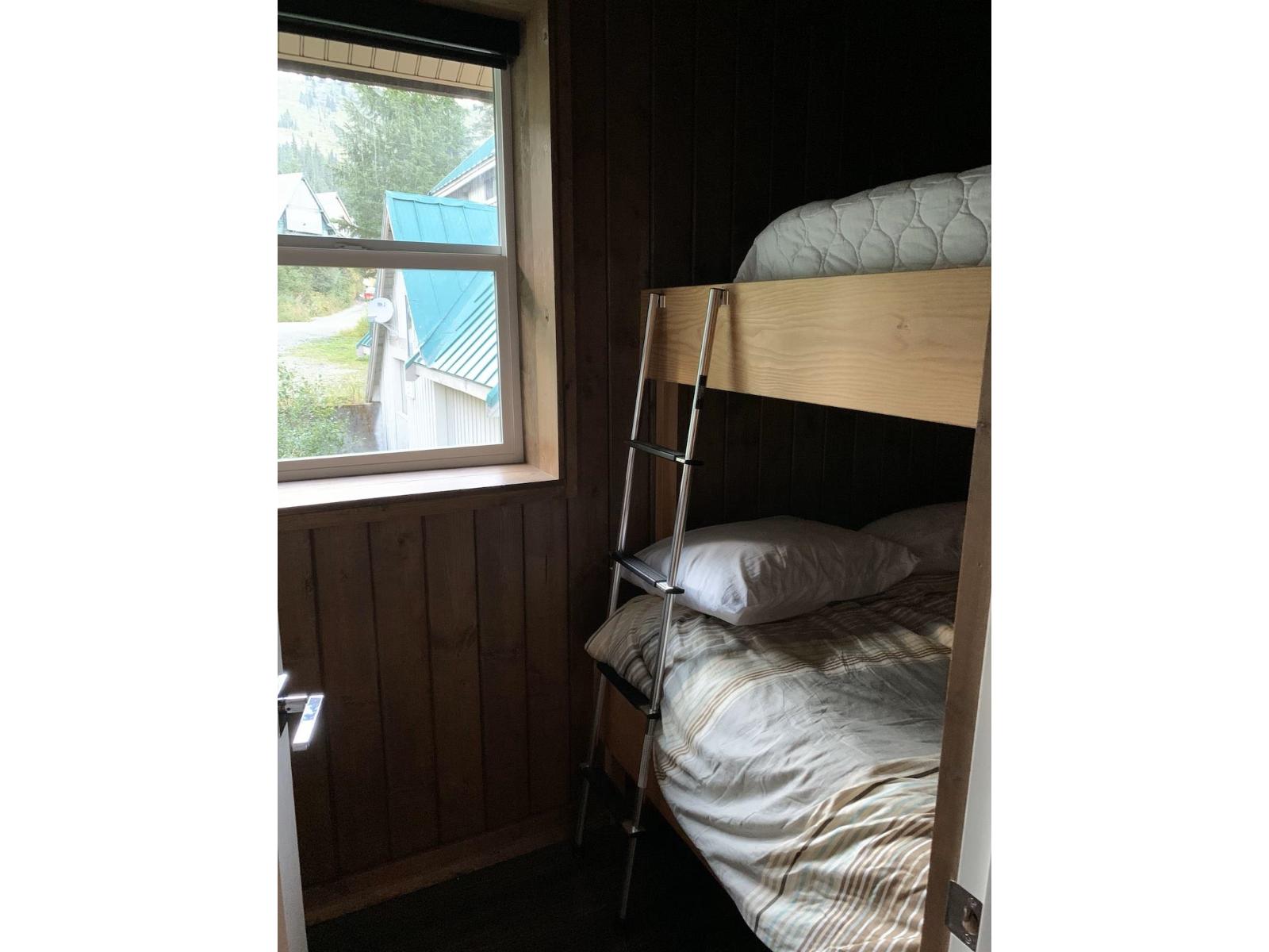 1 20921 SNOWFLAKE CRESCENT, Mission