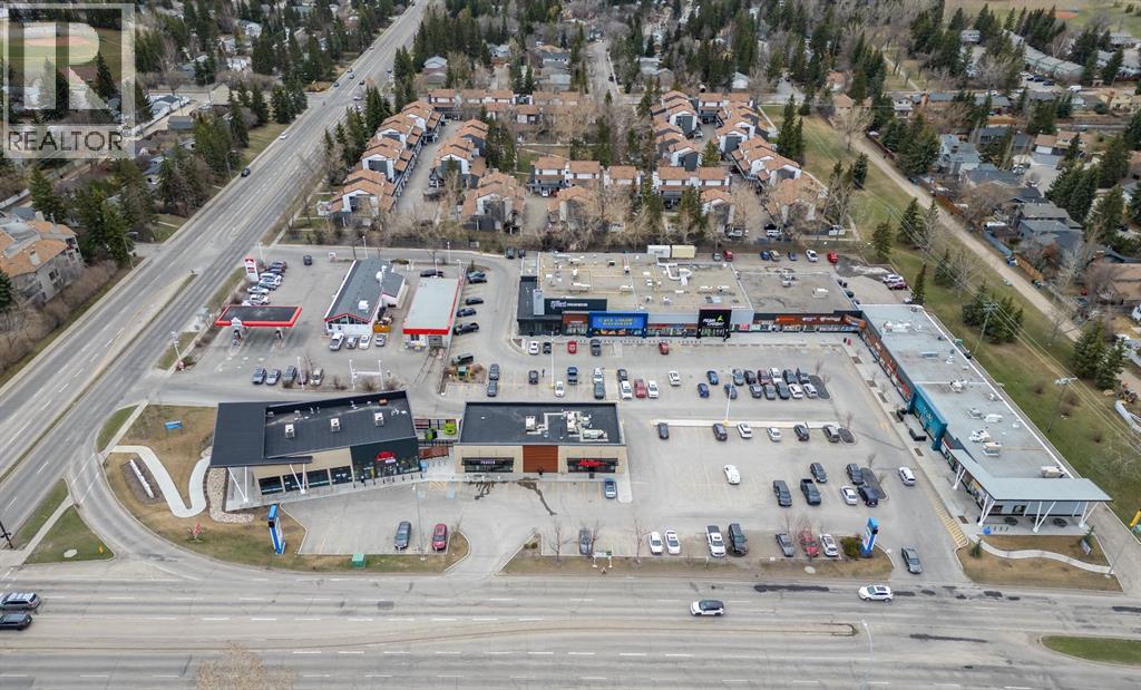 Single Family House Bi-level for Sale in  Oakmoor Drive SW Oakridge Calgary 