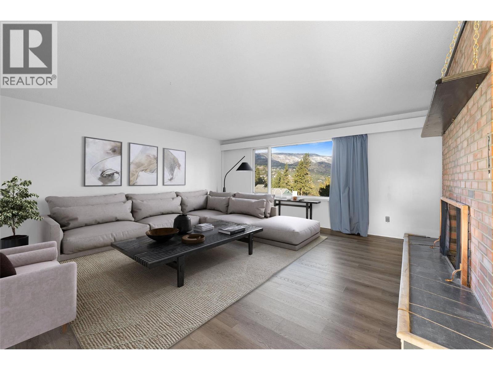  2215 Bridgeview Road, West Kelowna