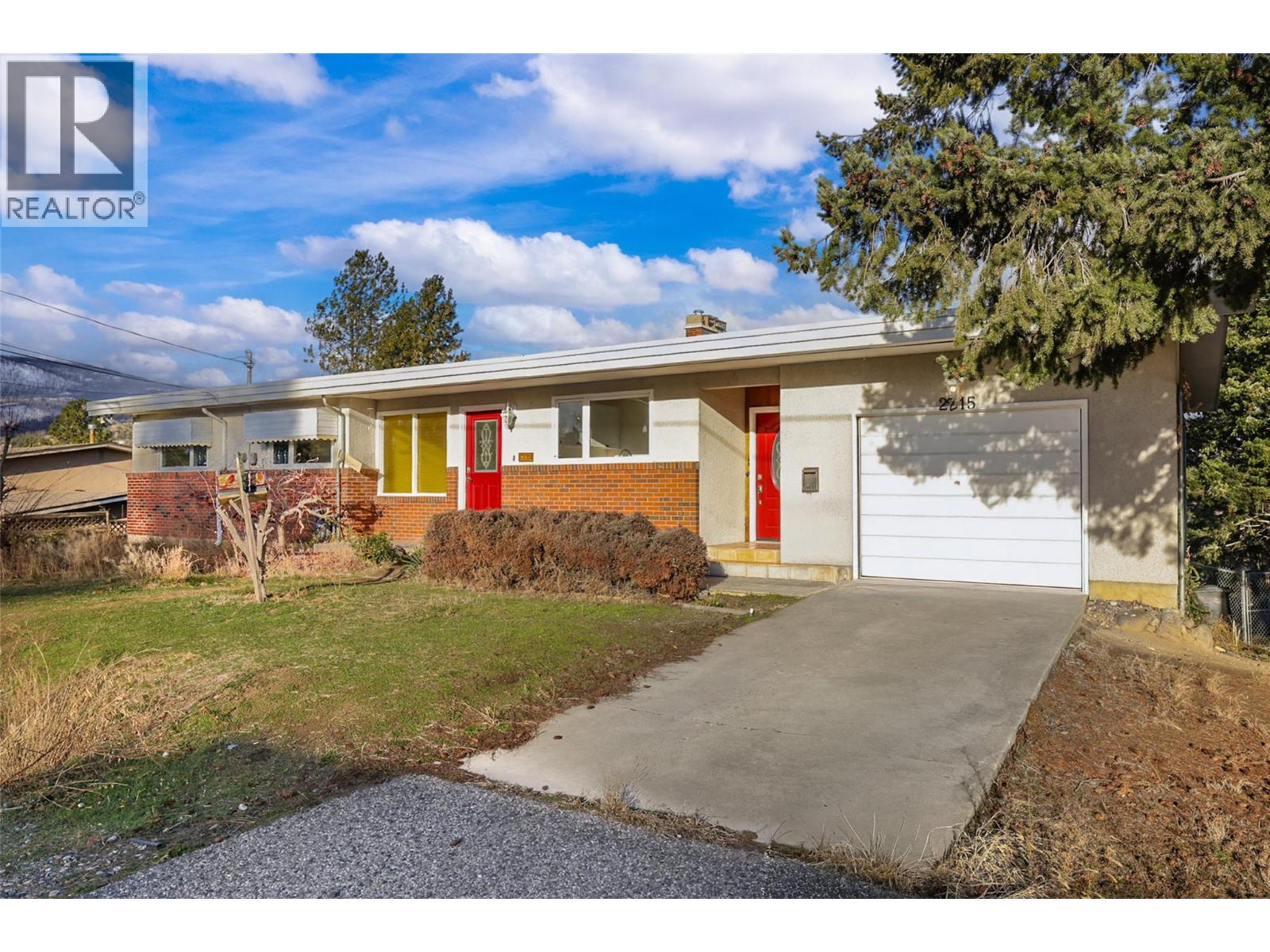  2215 Bridgeview Road, West Kelowna
