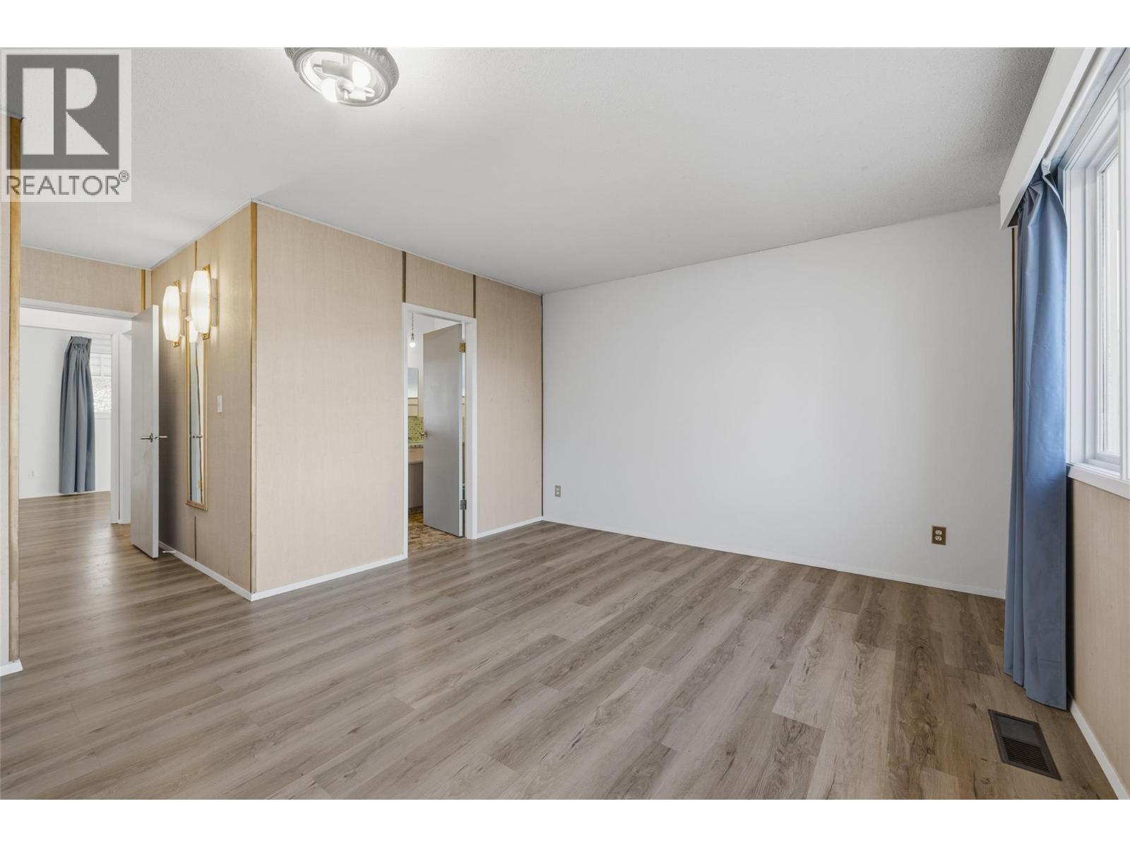  2215 Bridgeview Road, West Kelowna