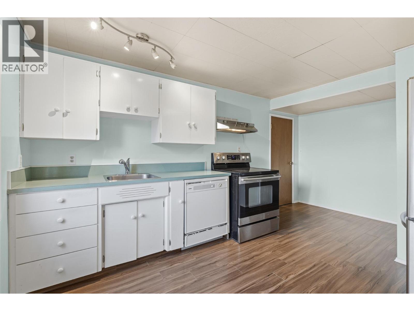  2215 Bridgeview Road, West Kelowna