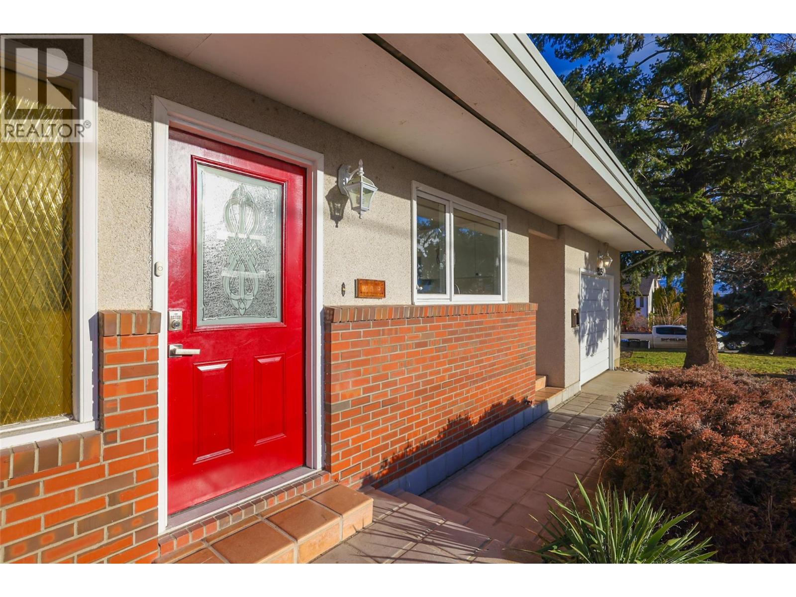  2215 Bridgeview Road, West Kelowna