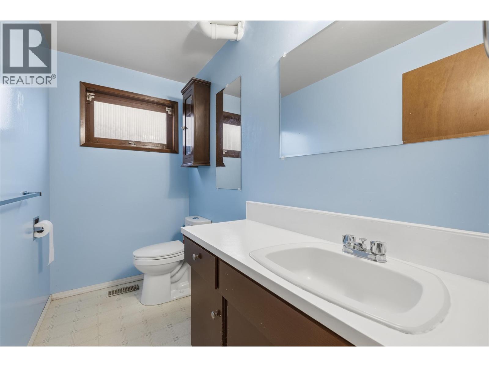  2215 Bridgeview Road, West Kelowna