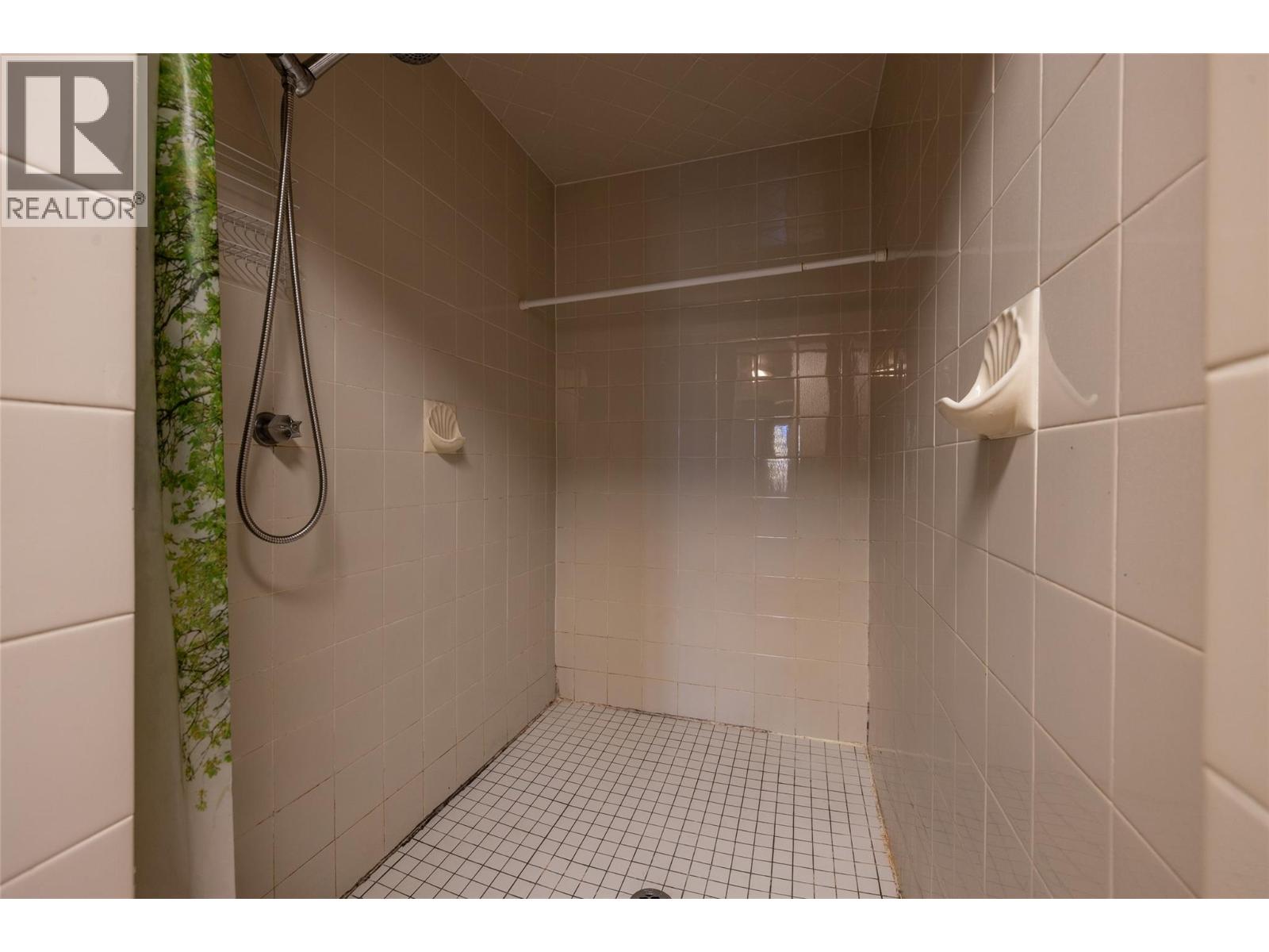  2215 Bridgeview Road, West Kelowna