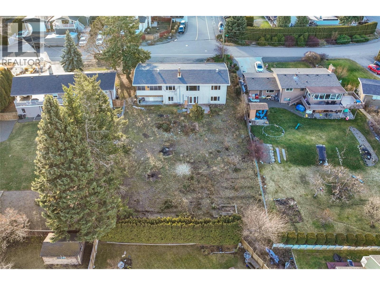  2215 Bridgeview Road, West Kelowna