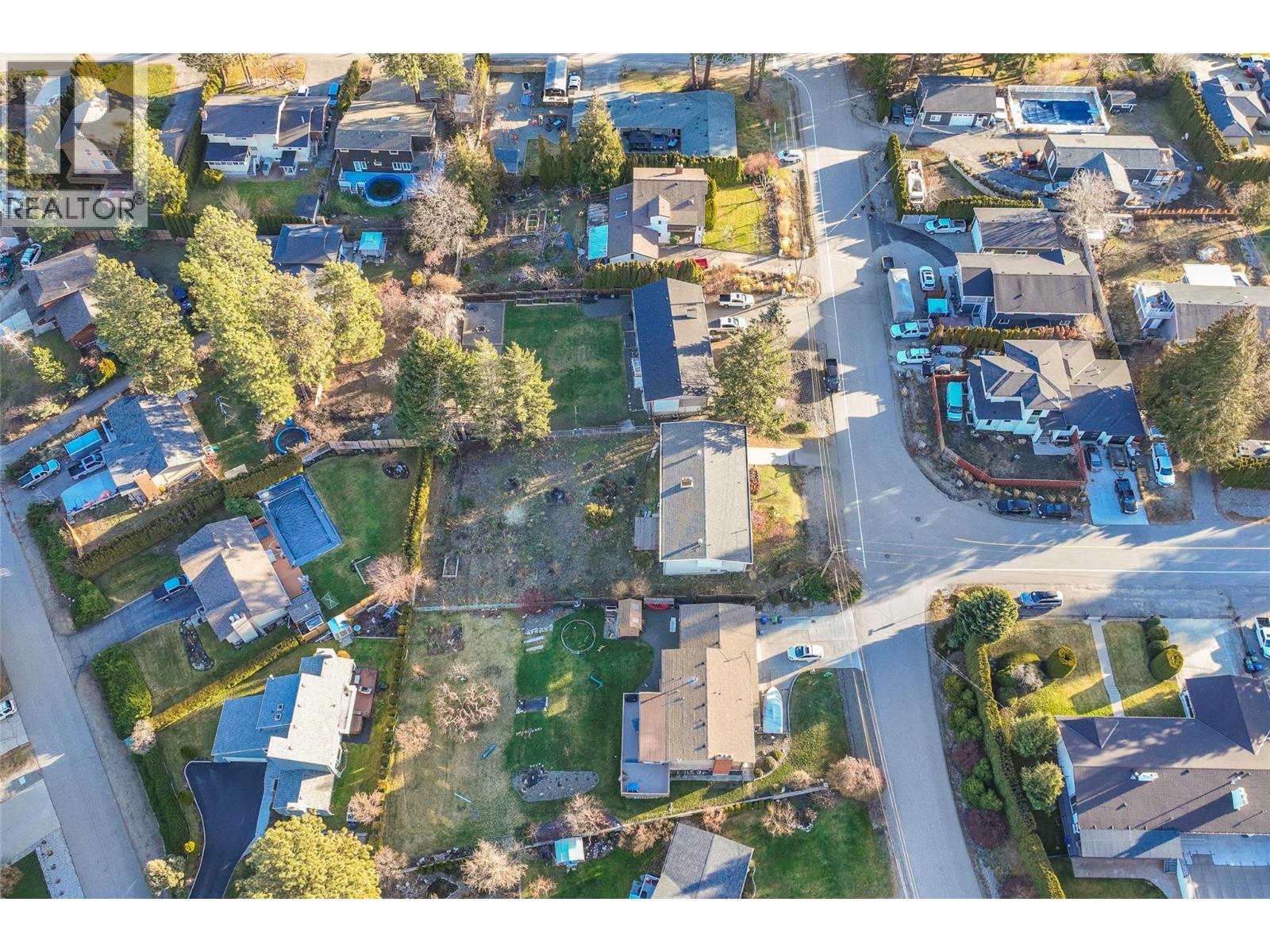  2215 Bridgeview Road, West Kelowna