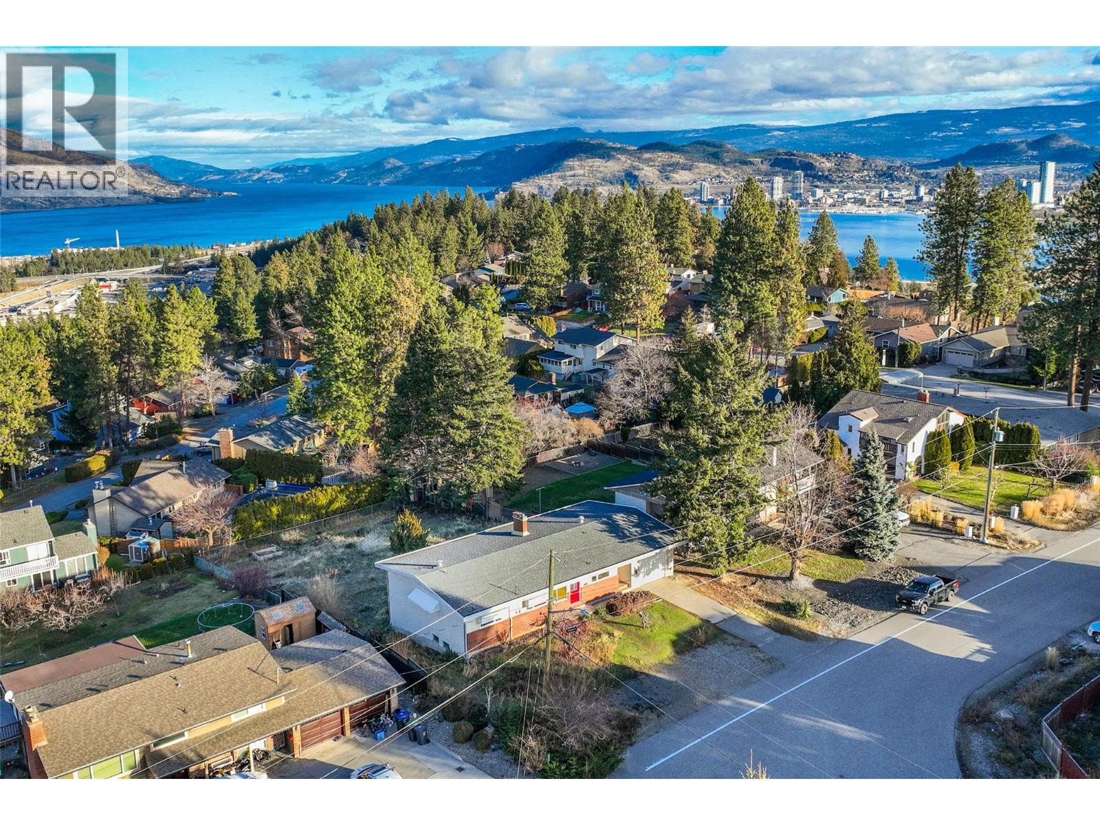  2215 Bridgeview Road, West Kelowna