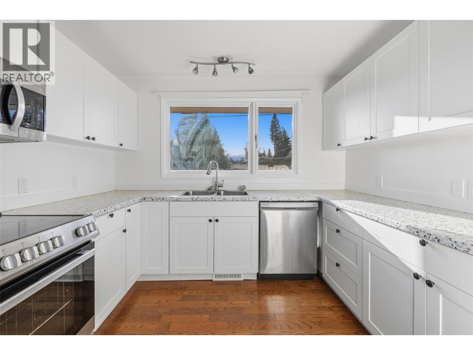  2215 Bridgeview Road, West Kelowna