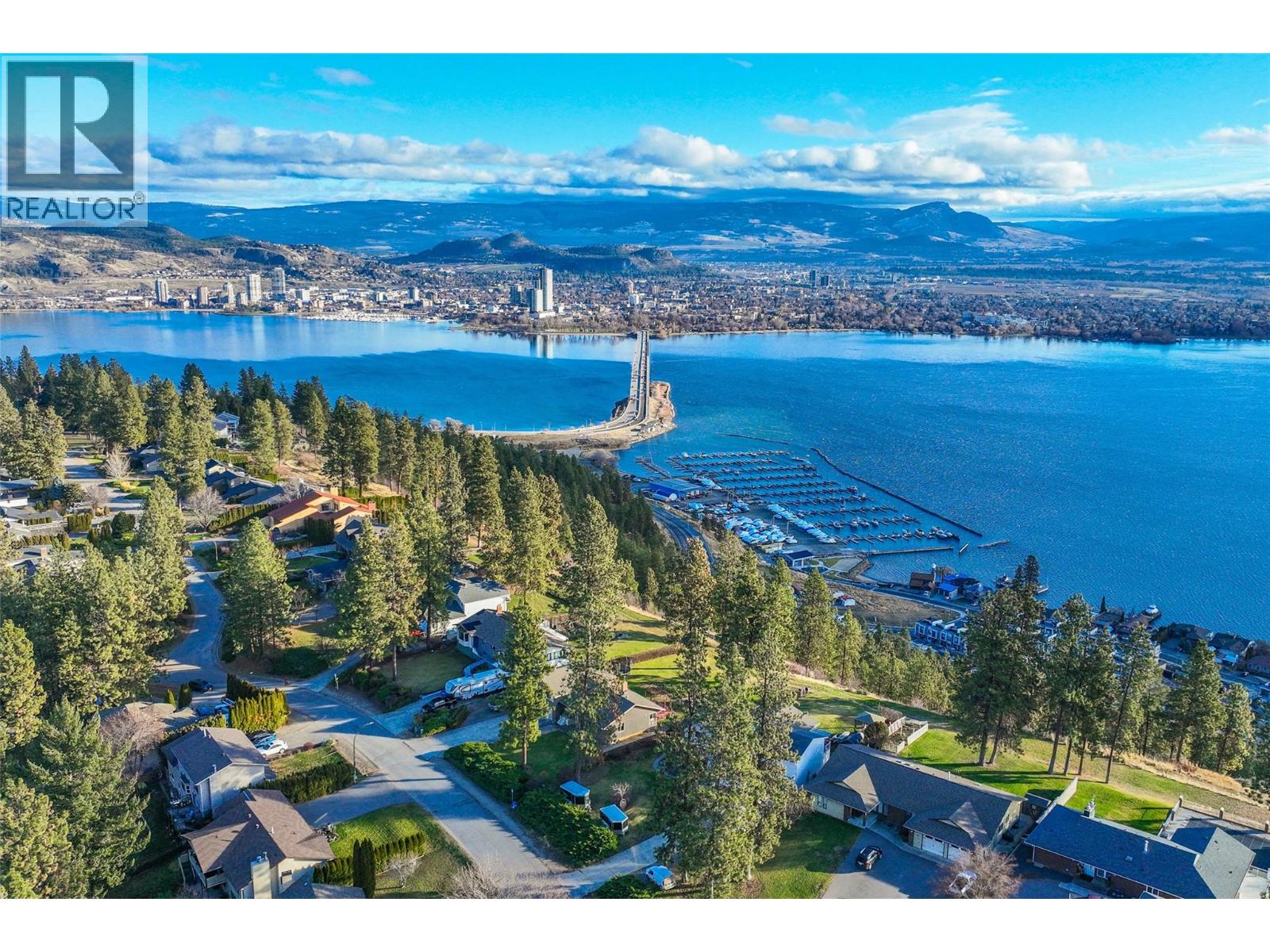  2215 Bridgeview Road, West Kelowna