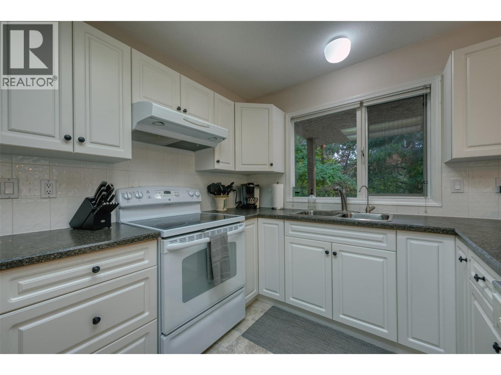 9 980 Dilworth Drive, Kelowna