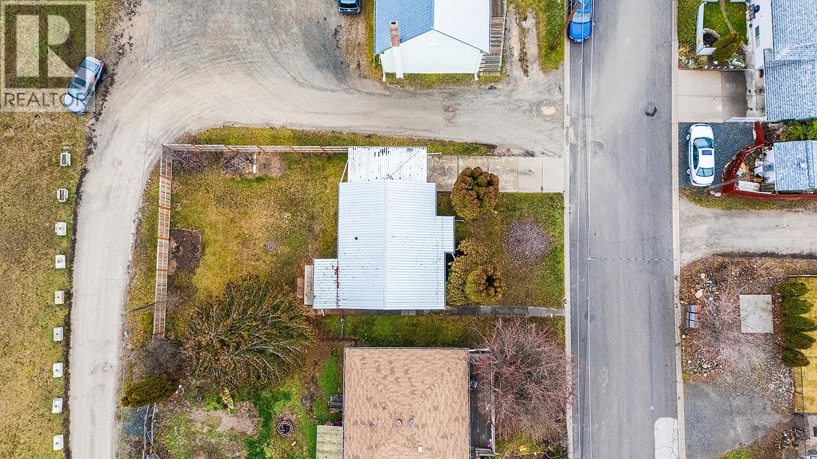 1924 Cook Street, Creston