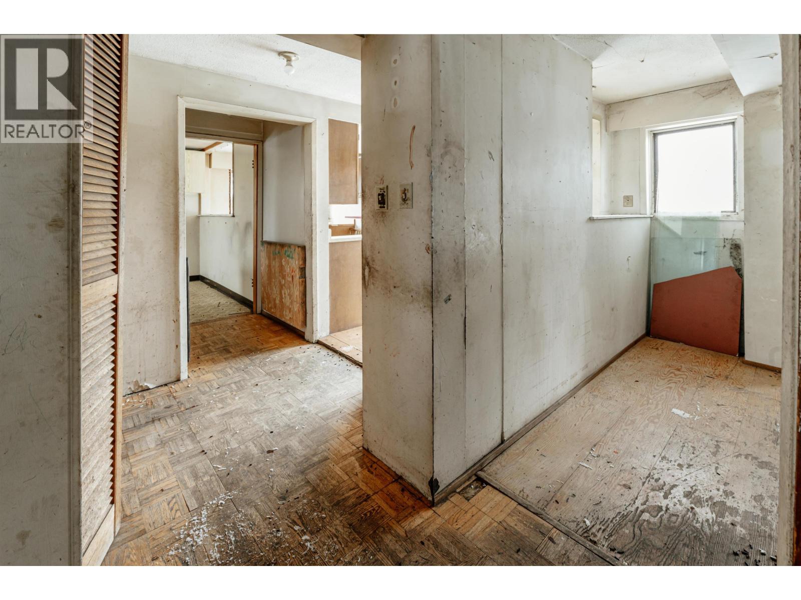 1436 S CARIBOO 97 HIGHWAY - 21