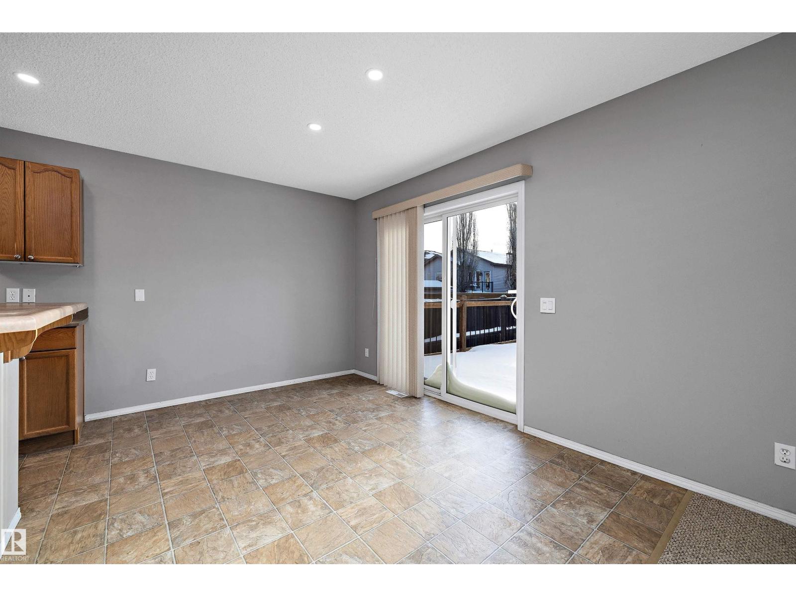 17 FOXBORO LN, Sherwood Park