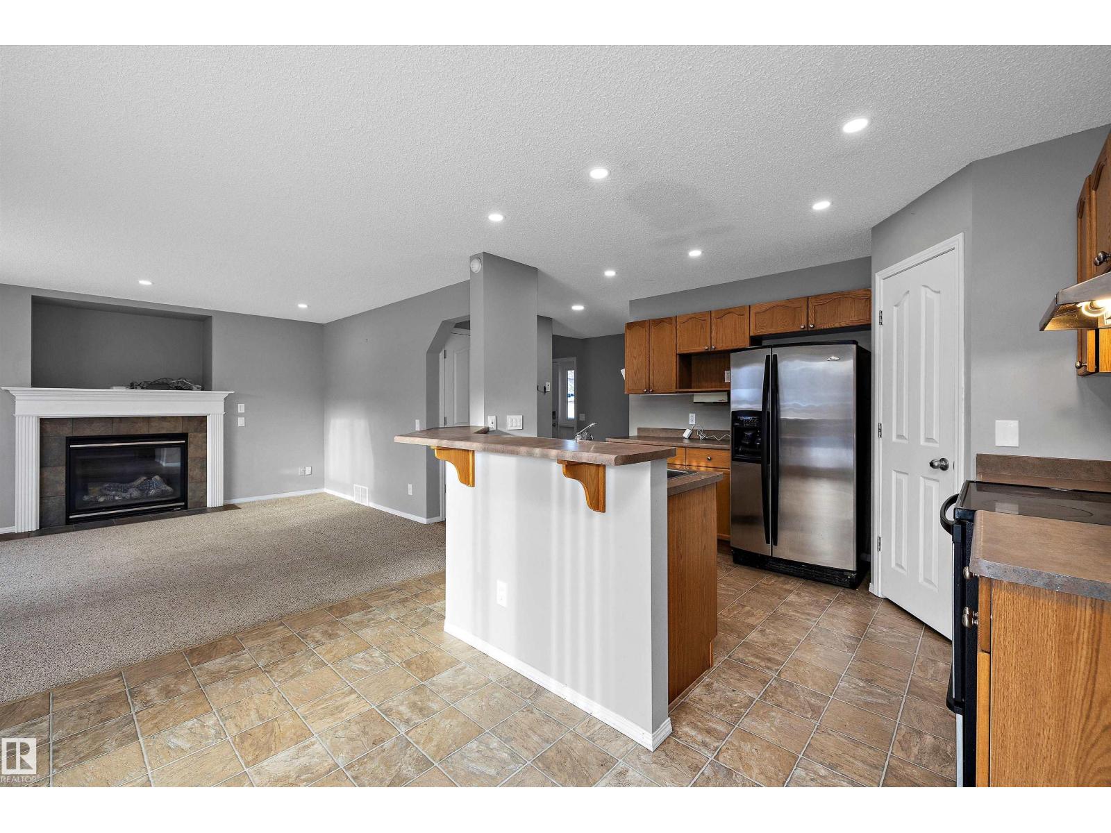 17 FOXBORO LN, Sherwood Park